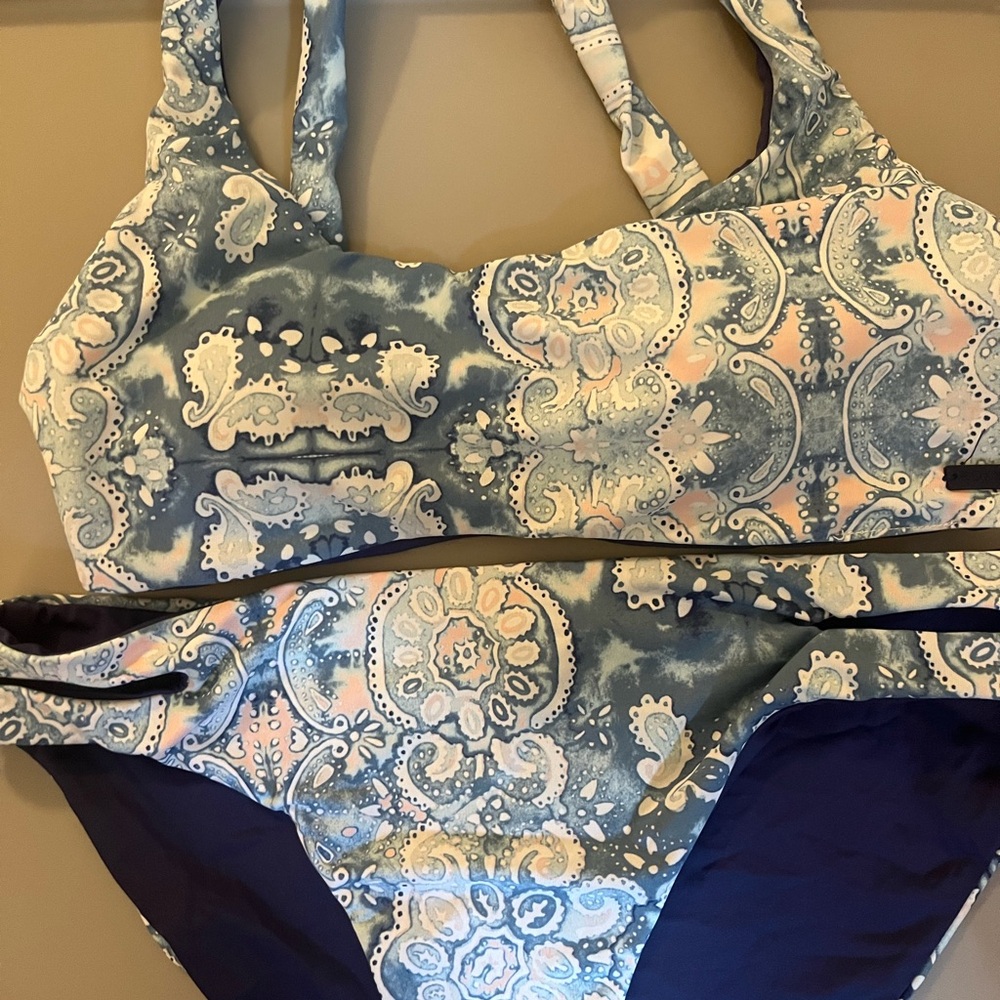 Roxy Paisley Bikini Sz small